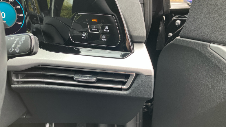 Volkswagen Golf 1.5 TSI 150 Life 5dr Petrol Hatchback